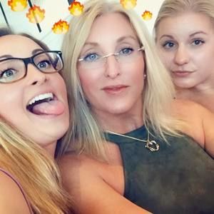 Meet your Posher, Alyse